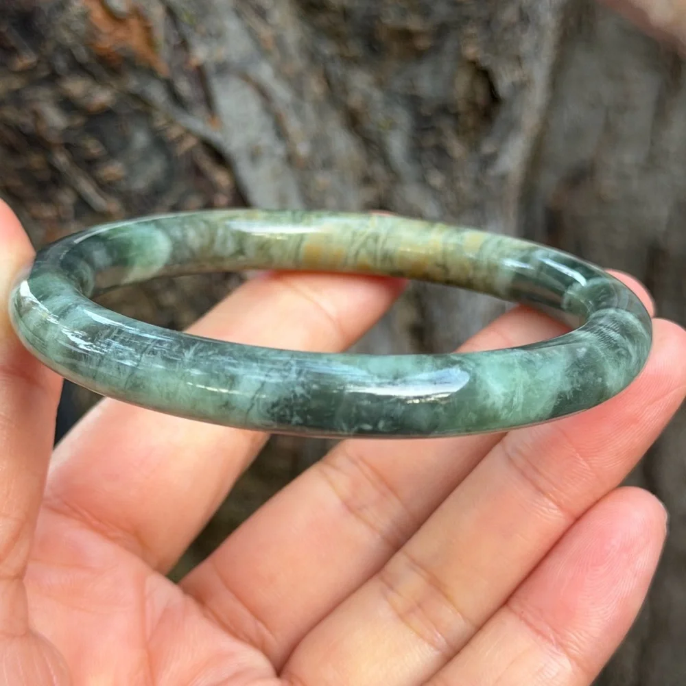 60.5mm‎ inner diameter skinny xiuyu jade bangle 0689